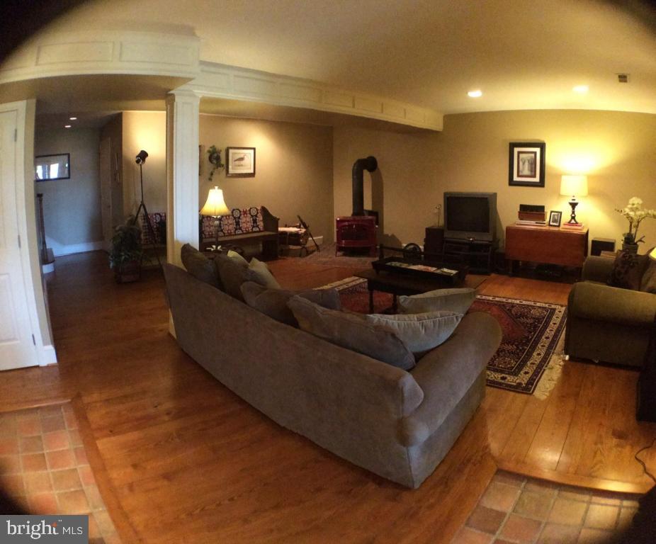 700 Orchard Road Manheim, PA 17545 - Photo 20 of 24