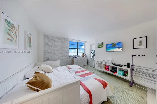 $6,000 | 2333 Brickell Avenue, Unit 1406, Miami, FL 33129