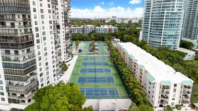 $6,000 | 2333 Brickell Avenue, Unit 1406, Miami, FL 33129