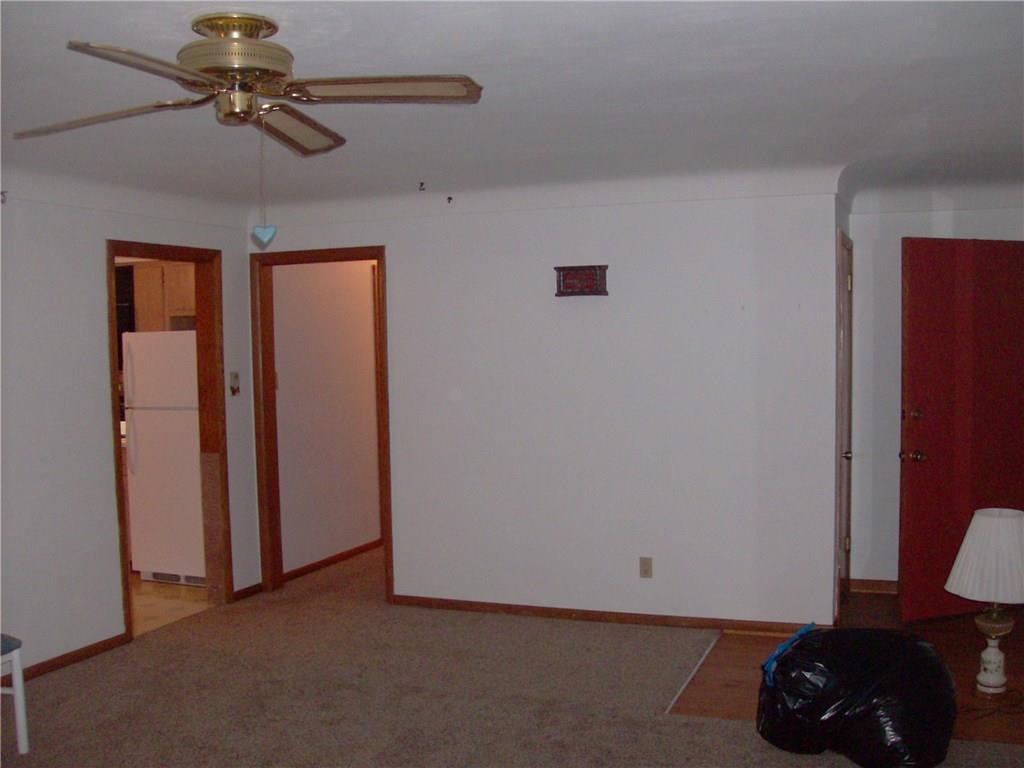 1033 Government Road Irwin, PA 15642 - Photo 6 of 9 Living room