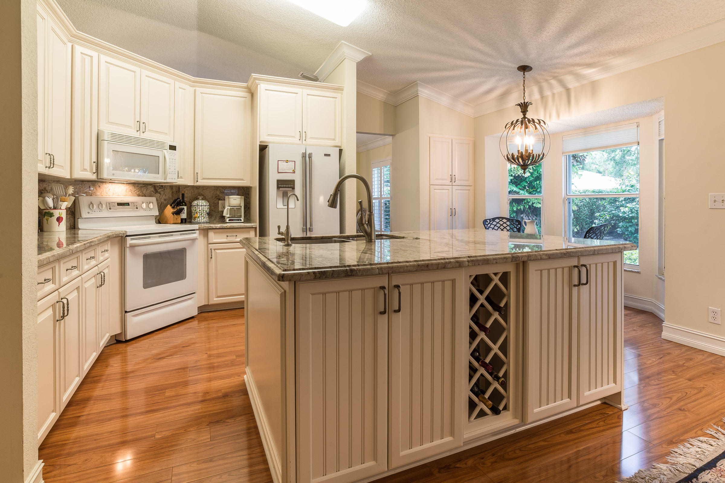 3910 Sabal Lakes Road Delray Beach, FL 33445 - Photo 12 of 37 KITCHEN
