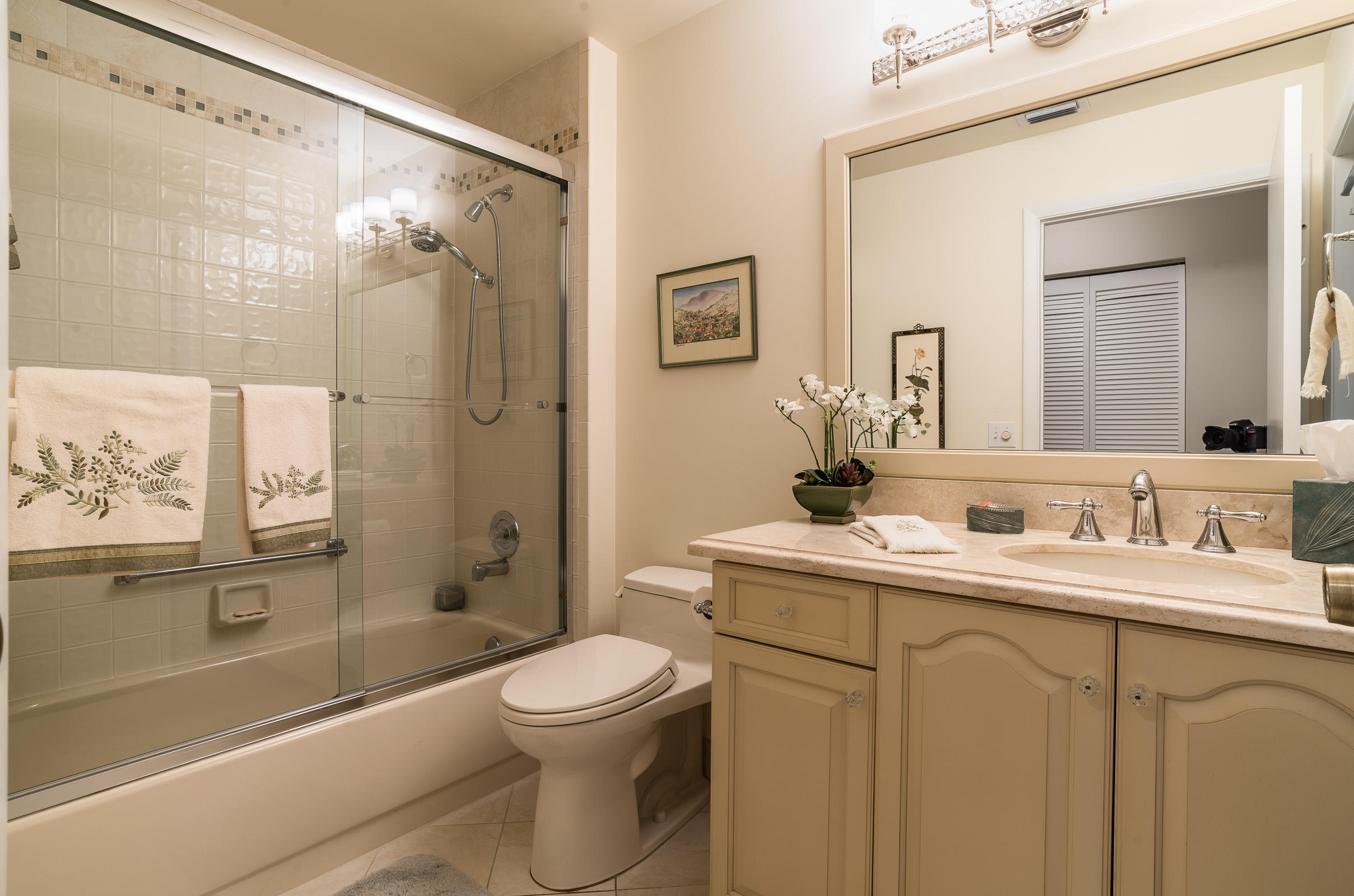 3910 Sabal Lakes Road Delray Beach, FL 33445 - Photo 26 of 37 GUEST BATHROOM