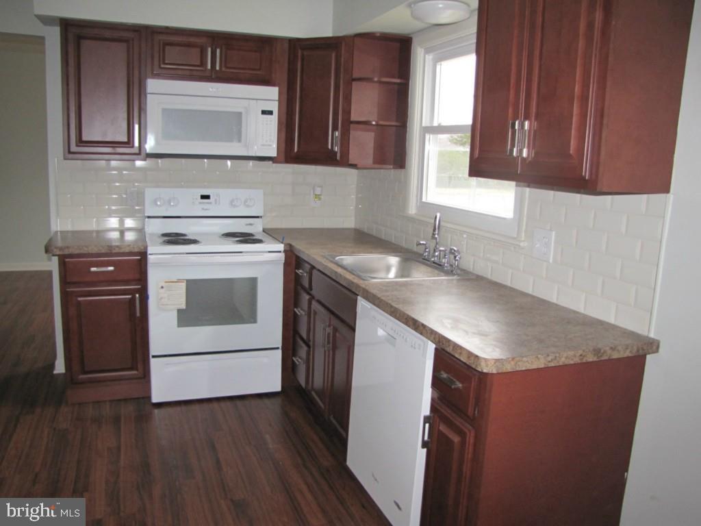 301 6th Street Waretown, NJ 08758 - Photo 6 of 20