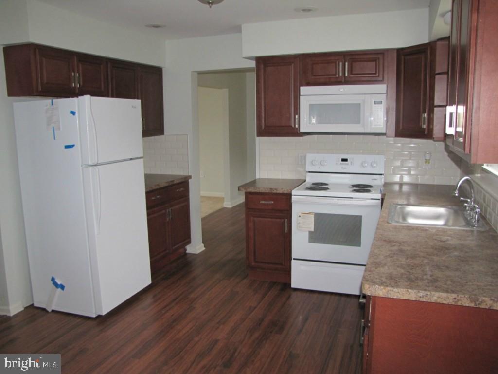 301 6th Street Waretown, NJ 08758 - Photo 8 of 20