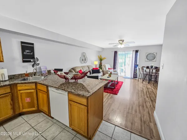 $158,000 | 1664 Beach Boulevard, Unit 145, Biloxi, MS 39531