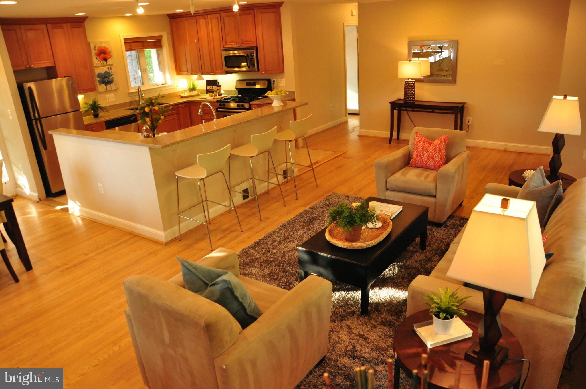 1407 Leegate Road Northwest Washington, DC 20012 - Photo 12 of 23 Living Room