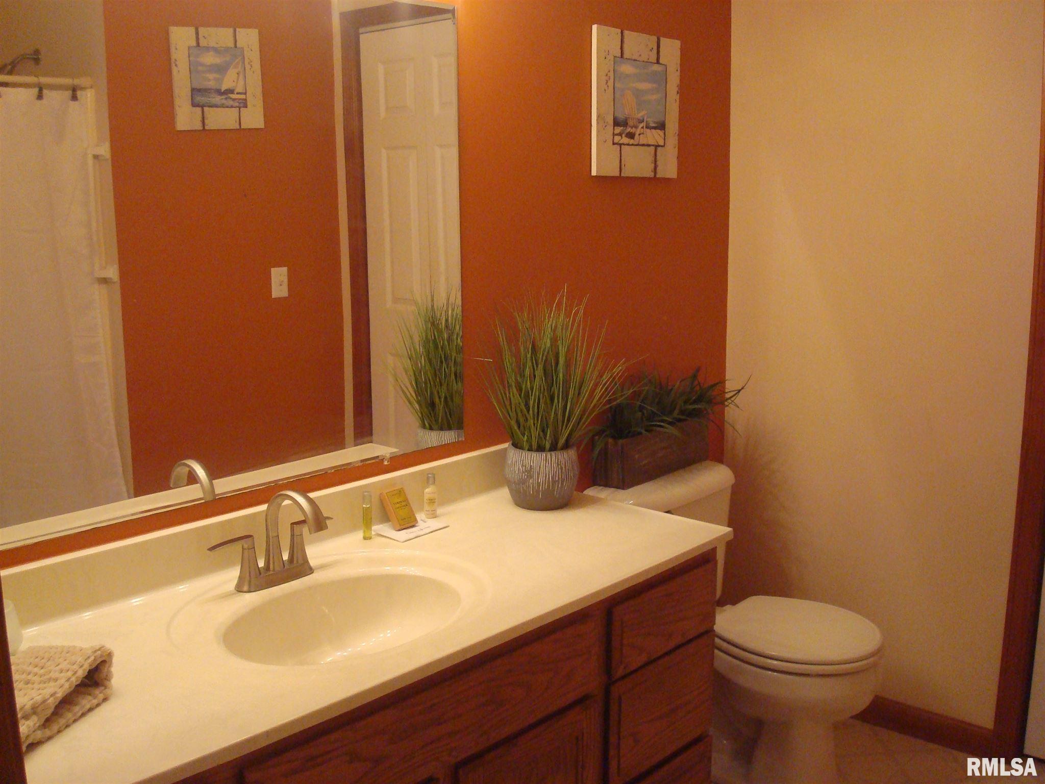2008 Halifax Drive Springfield, IL 62703 - Photo 11 of 18