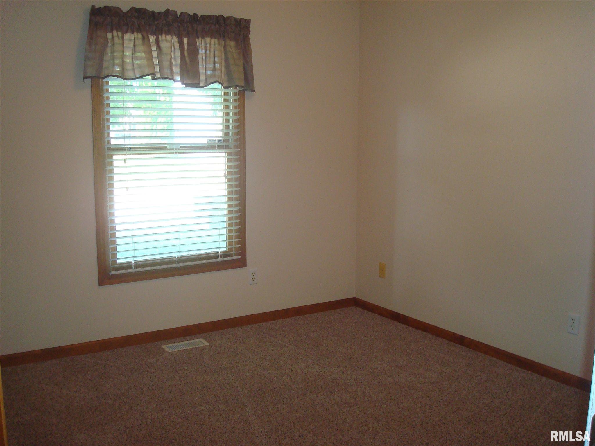 2008 Halifax Drive Springfield, IL 62703 - Photo 13 of 18