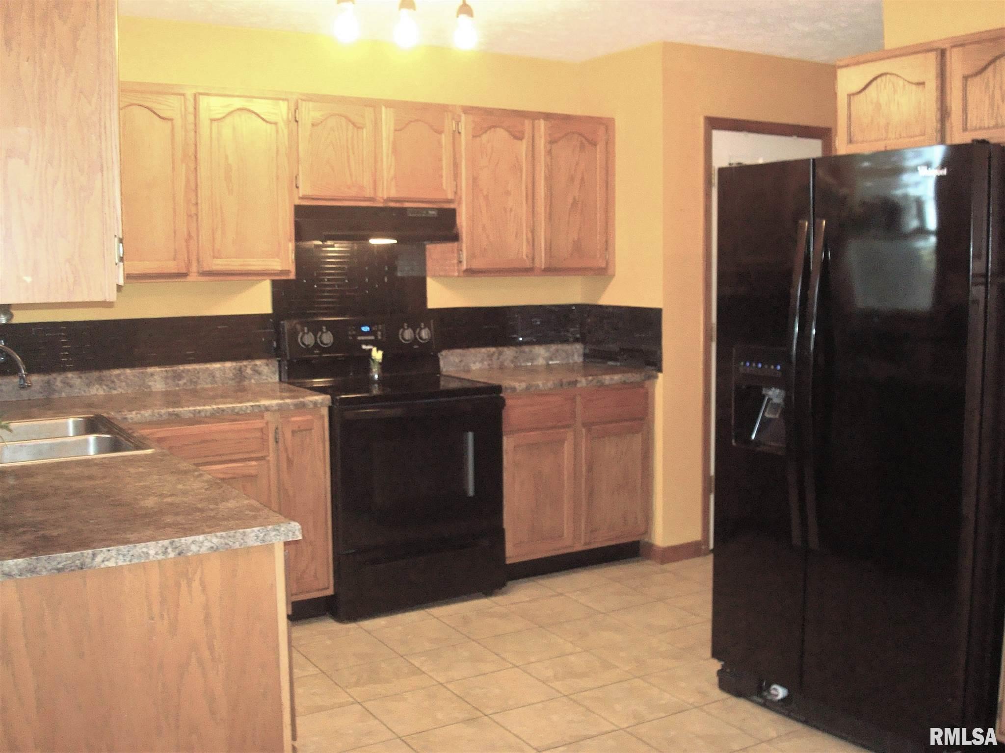 2008 Halifax Drive Springfield, IL 62703 - Photo 7 of 18