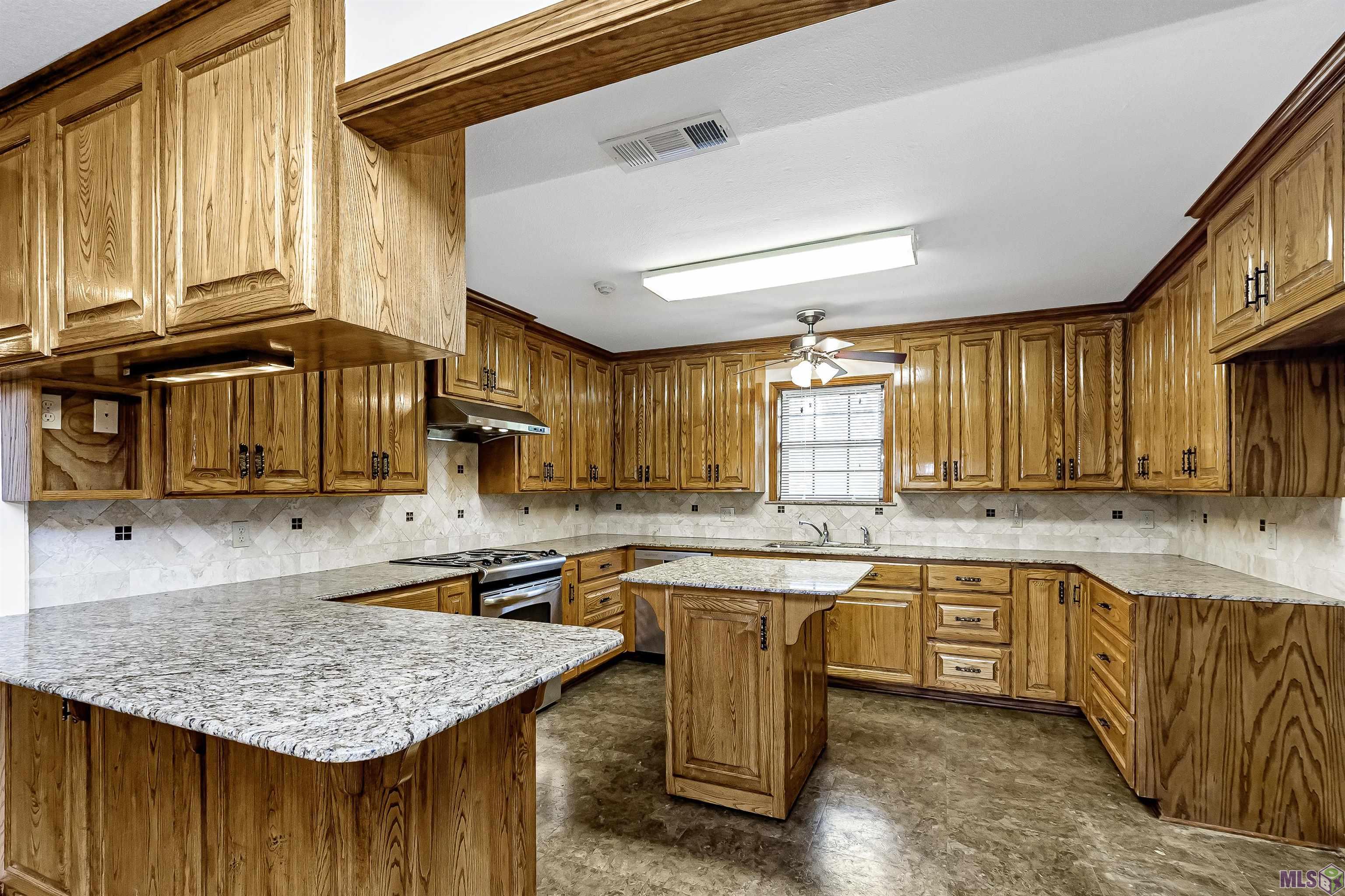 10055 Jack Torres Road Maringouin, LA 70757 - Photo 3 of 21