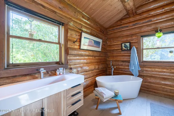 $2,800,000 | 9375 Cole Canyon Road, Jackson, WY 83001