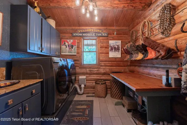 $2,800,000 | 9375 Cole Canyon Road, Jackson, WY 83001