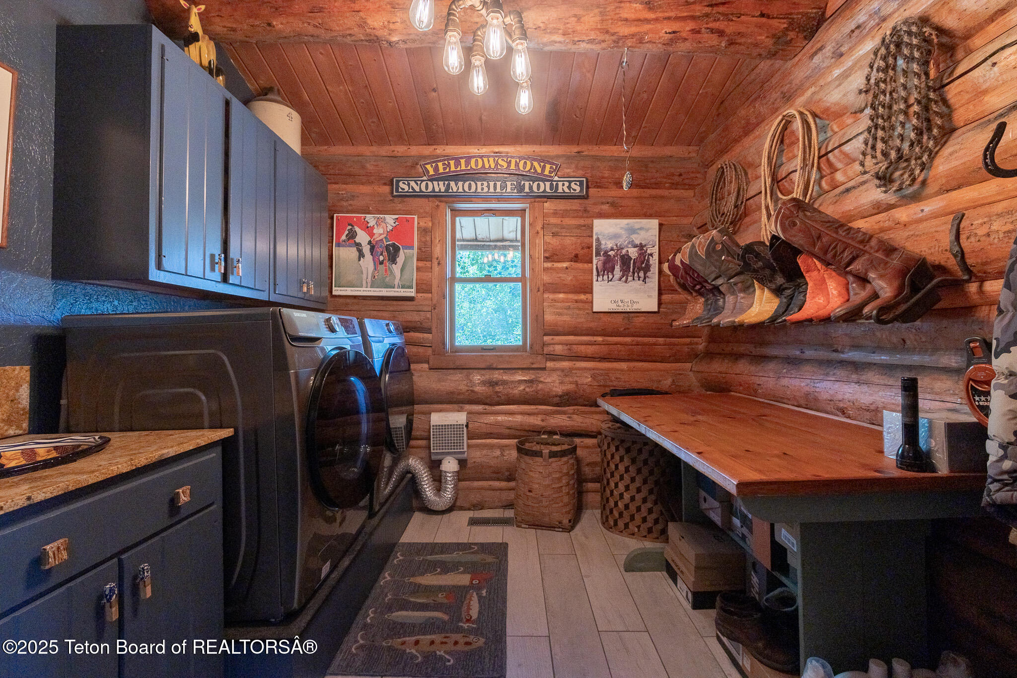 9375 Cole Canyon Road Jackson, WY 83001 - Photo 24 of 39 Laundry room