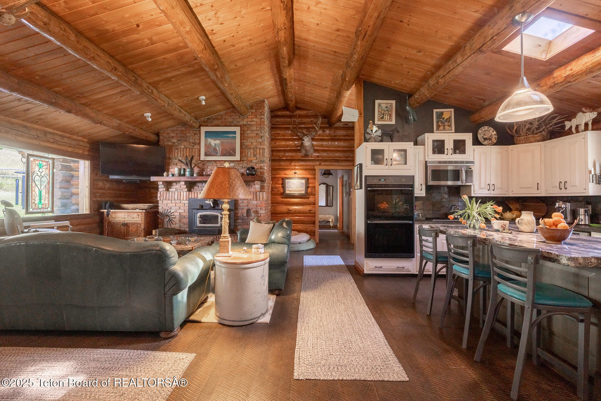 9375 Cole Canyon Road Jackson, WY 83001 - Photo 3 of 39 Living/kitchen area