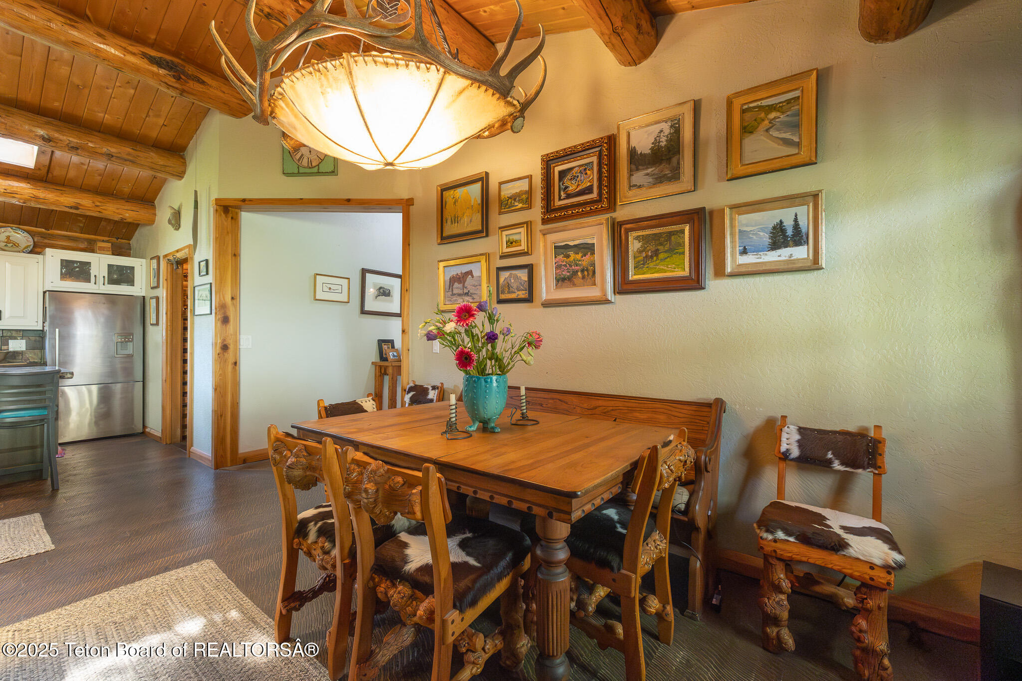 9375 Cole Canyon Road Jackson, WY 83001 - Photo 6 of 39 Dining area