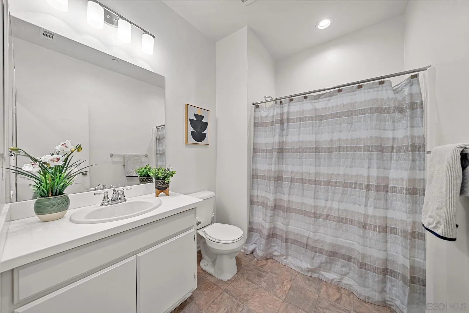 1290 Santa Victoria Road, Unit 3 Chula Vista, CA 91913 - Photo 29 of 42 Gallery Image 29