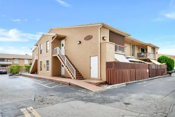 $1,900 | 13787 Southwest 66th Street, Unit 254D, Miami, FL 33183