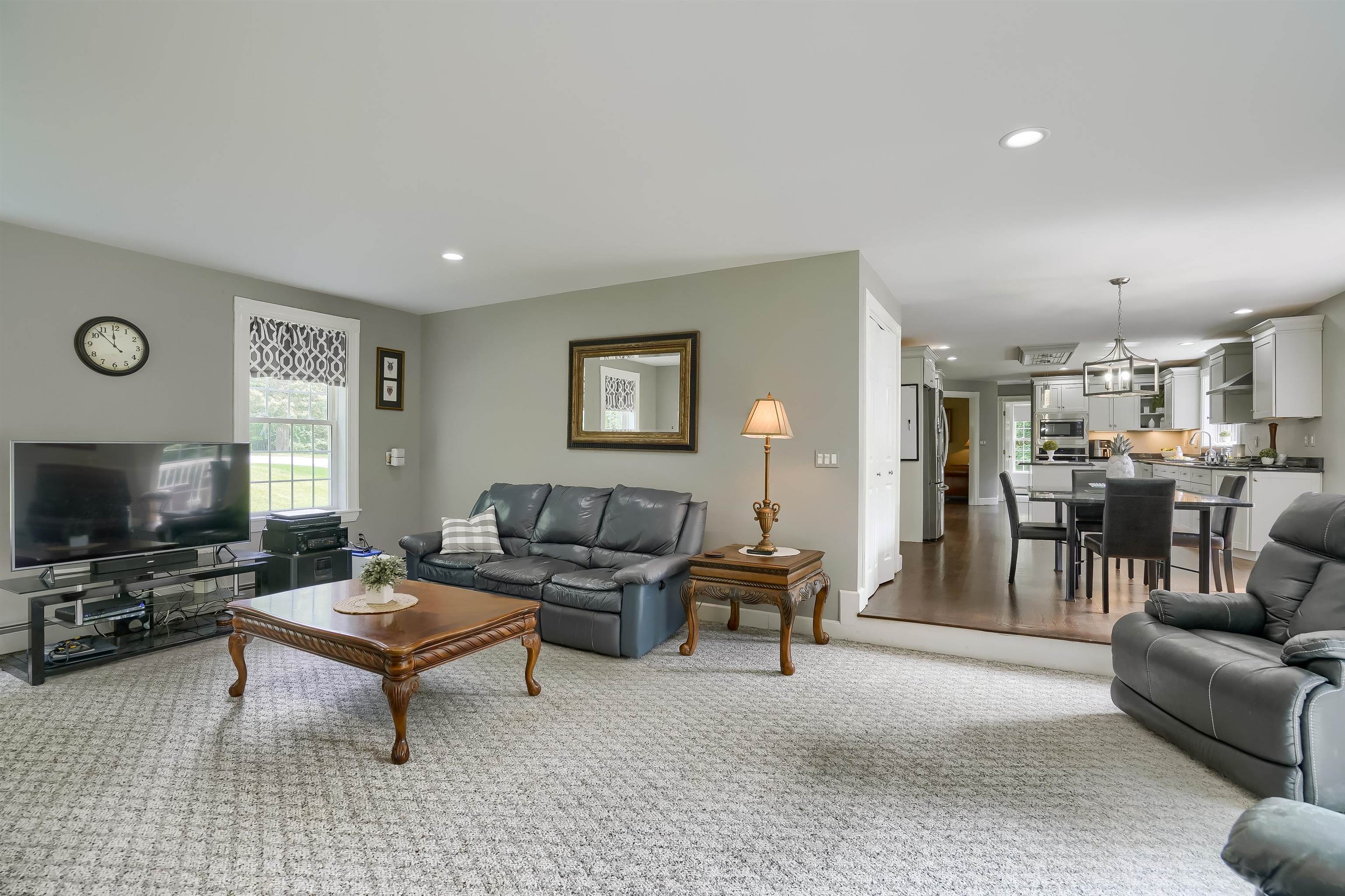 4 Coachman Road Windham, NH 03087 - Photo 13 of 35