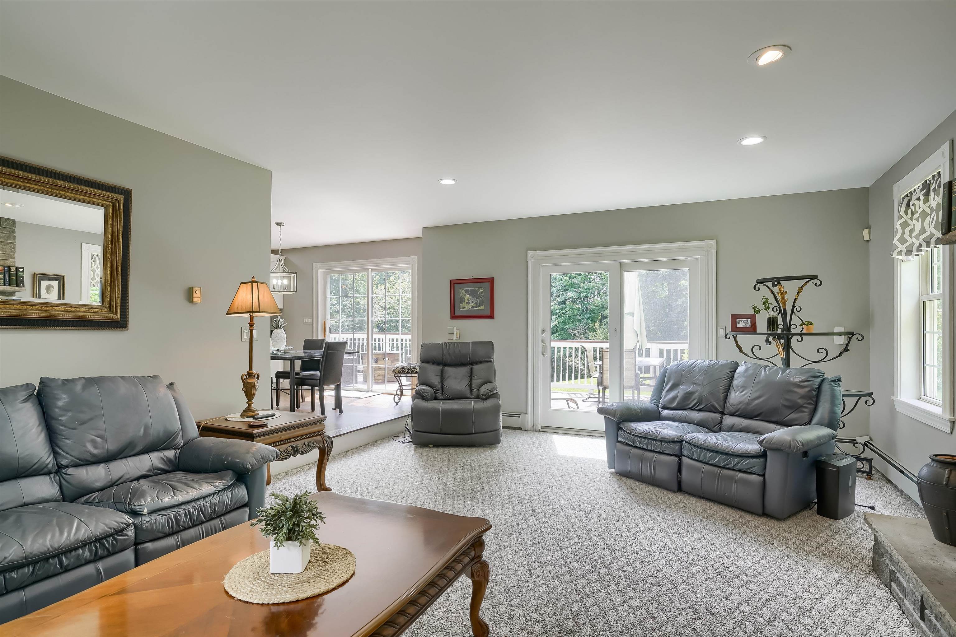 4 Coachman Road Windham, NH 03087 - Photo 14 of 35