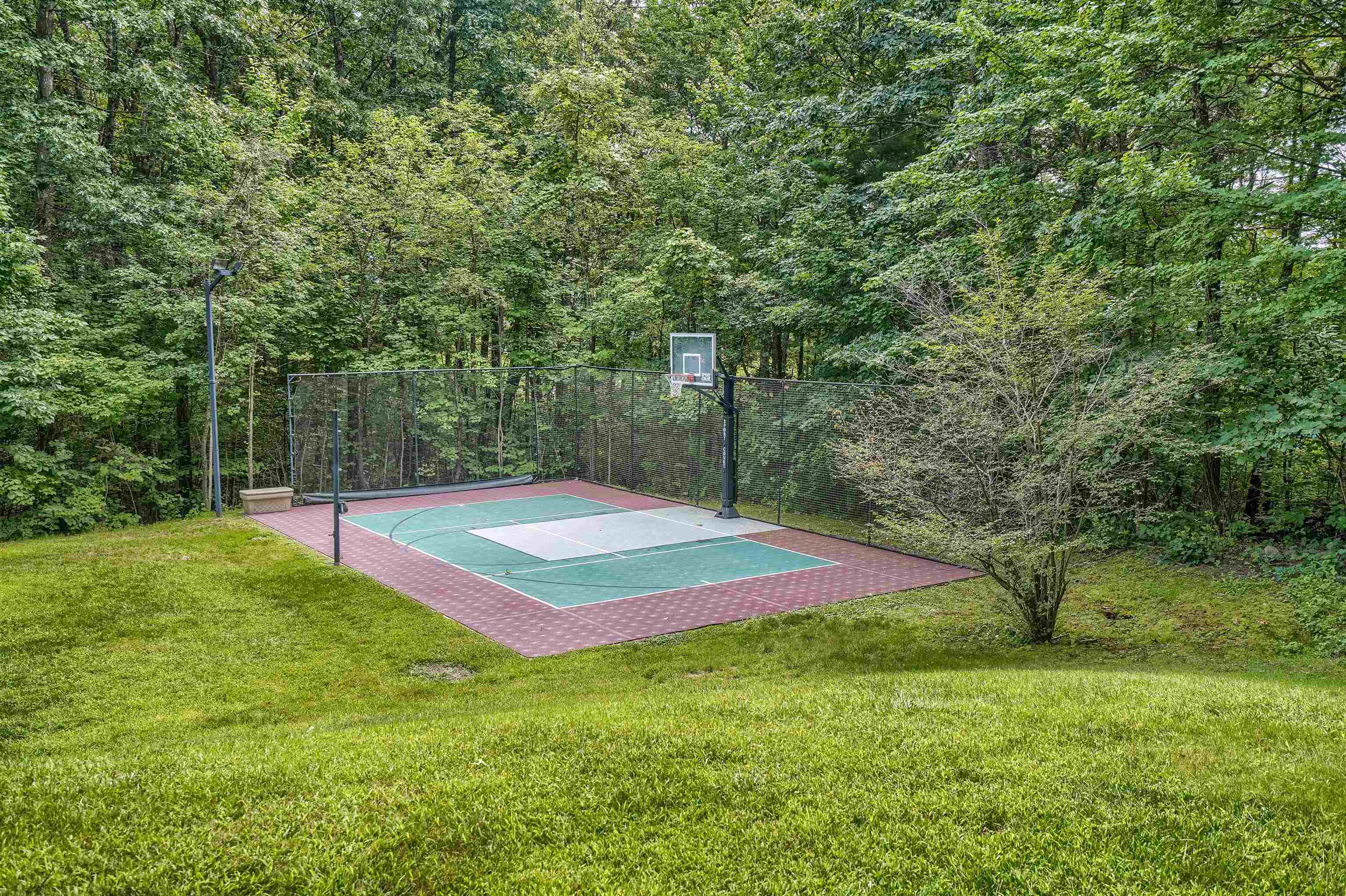 4 Coachman Road Windham, NH 03087 - Photo 31 of 35
