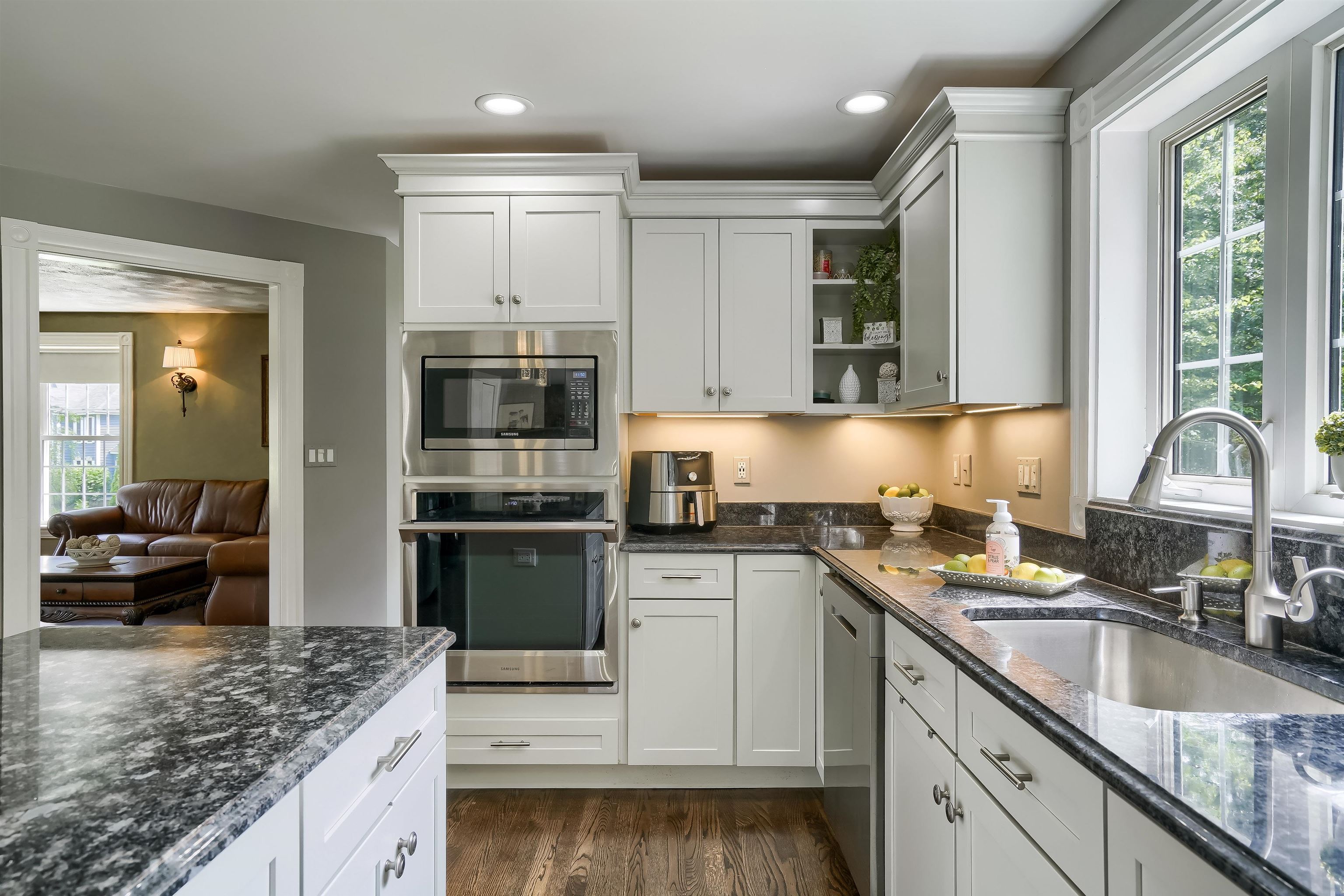 4 Coachman Road Windham, NH 03087 - Photo 9 of 35
