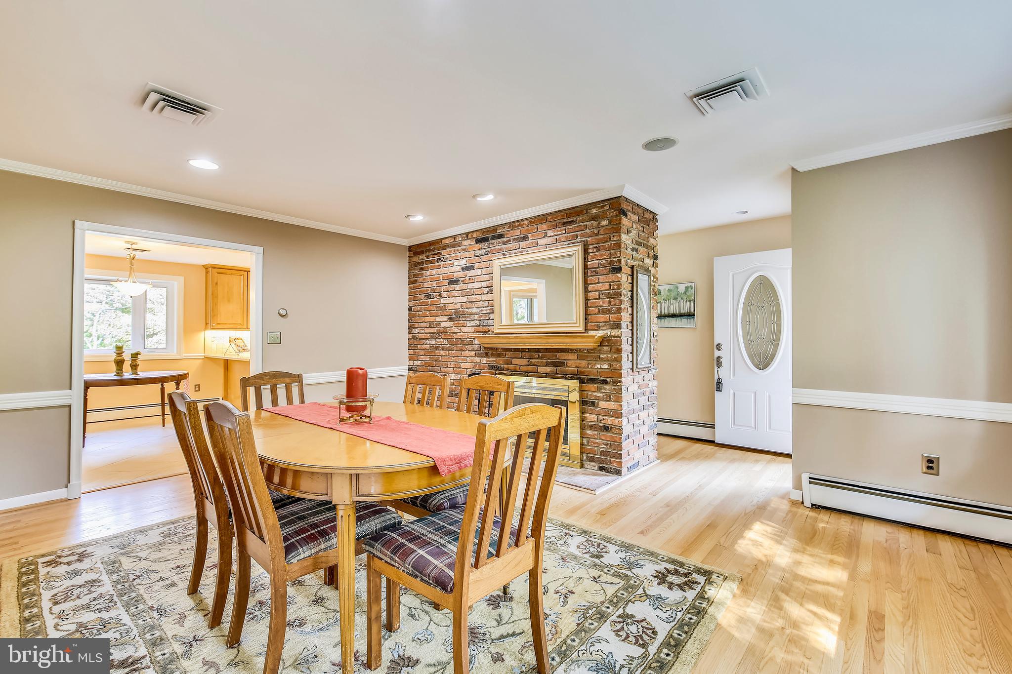 18620 Muncaster Road Rockville, MD 20855 - Photo 4 of 53 Gallery Image 4