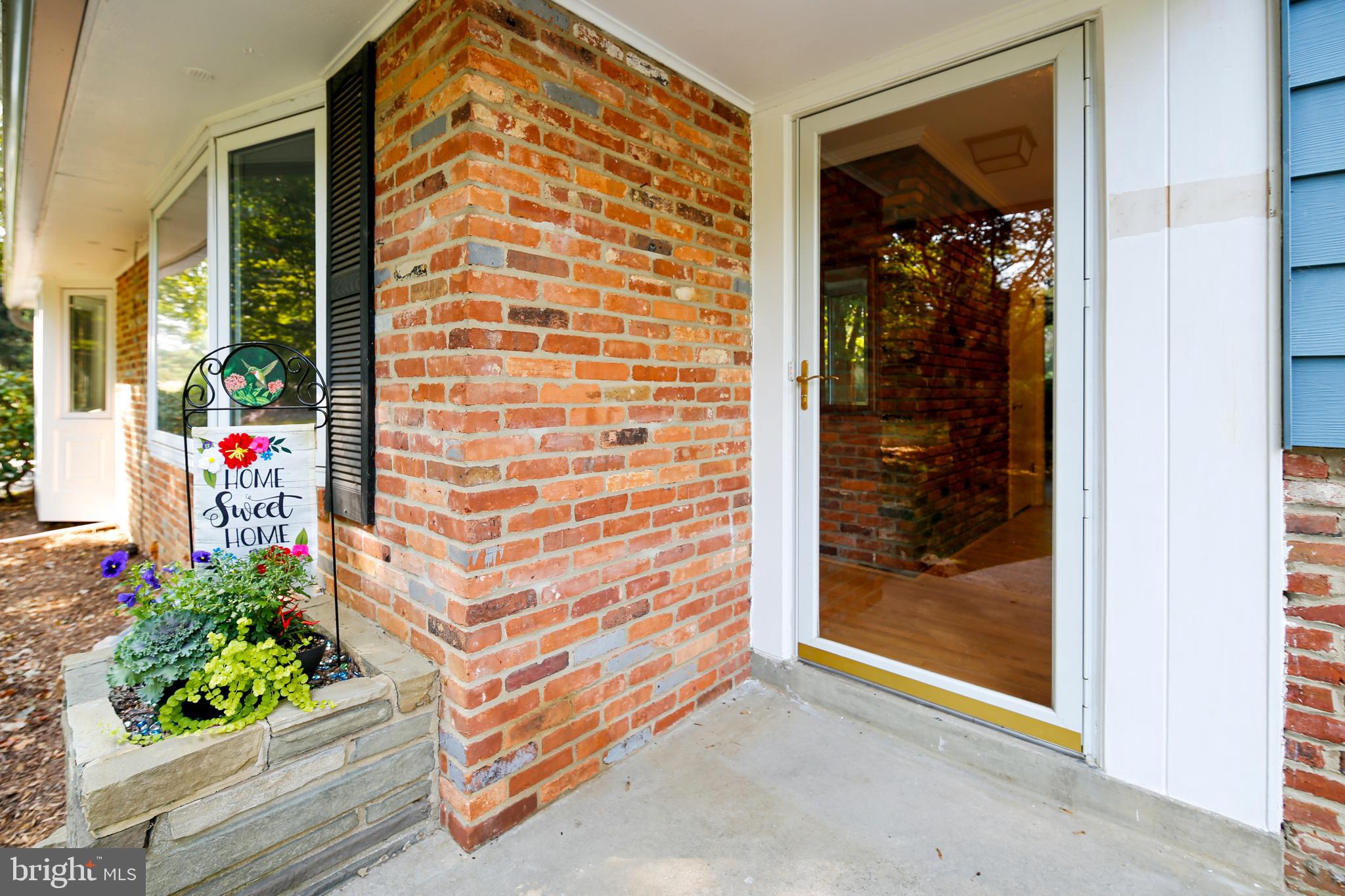 18620 Muncaster Road Rockville, MD 20855 - Photo 10 of 53 Gallery Image 10