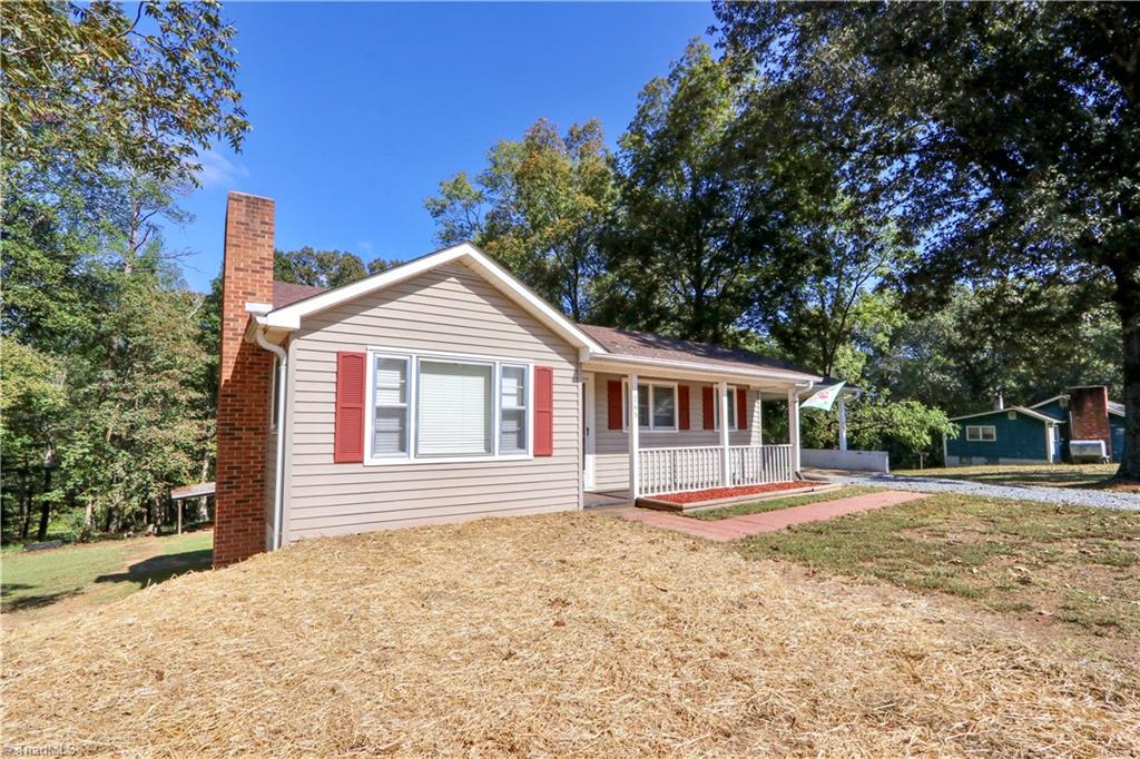 265 East Walker Road Elkin, NC 28621 - Photo 2 of 27 Gallery Image 2