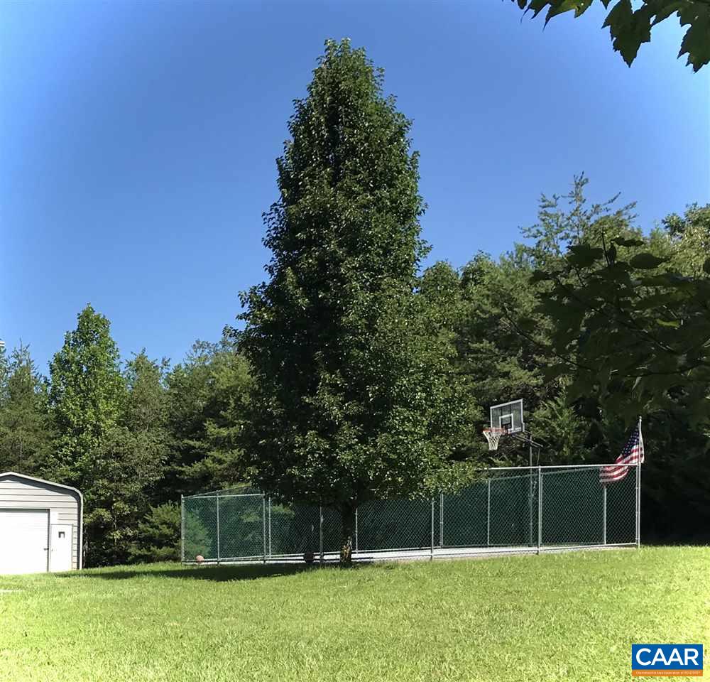 6845 Cabell Road Howardsville, VA 24562 - Photo 3 of 49 a view of a garden