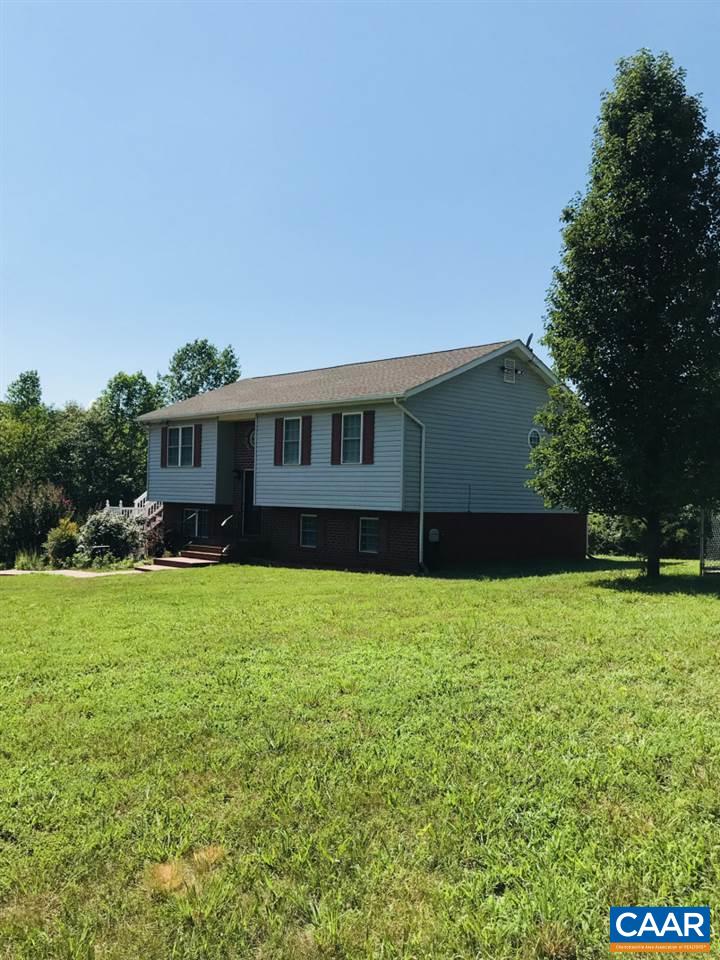 6845 Cabell Road Howardsville, VA 24562 - Photo 9 of 49 a house view with a garden space