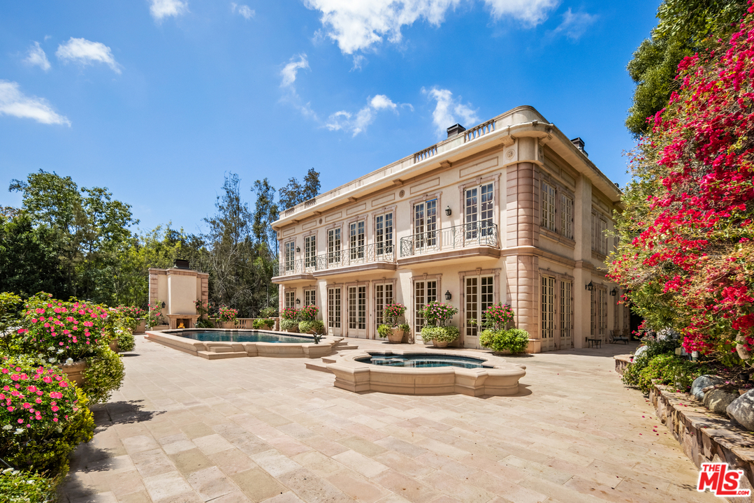 110 North Mapleton Drive Los Angeles, CA 90077 - Photo 16 of 22