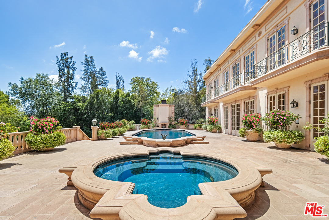 110 North Mapleton Drive Los Angeles, CA 90077 - Photo 17 of 22