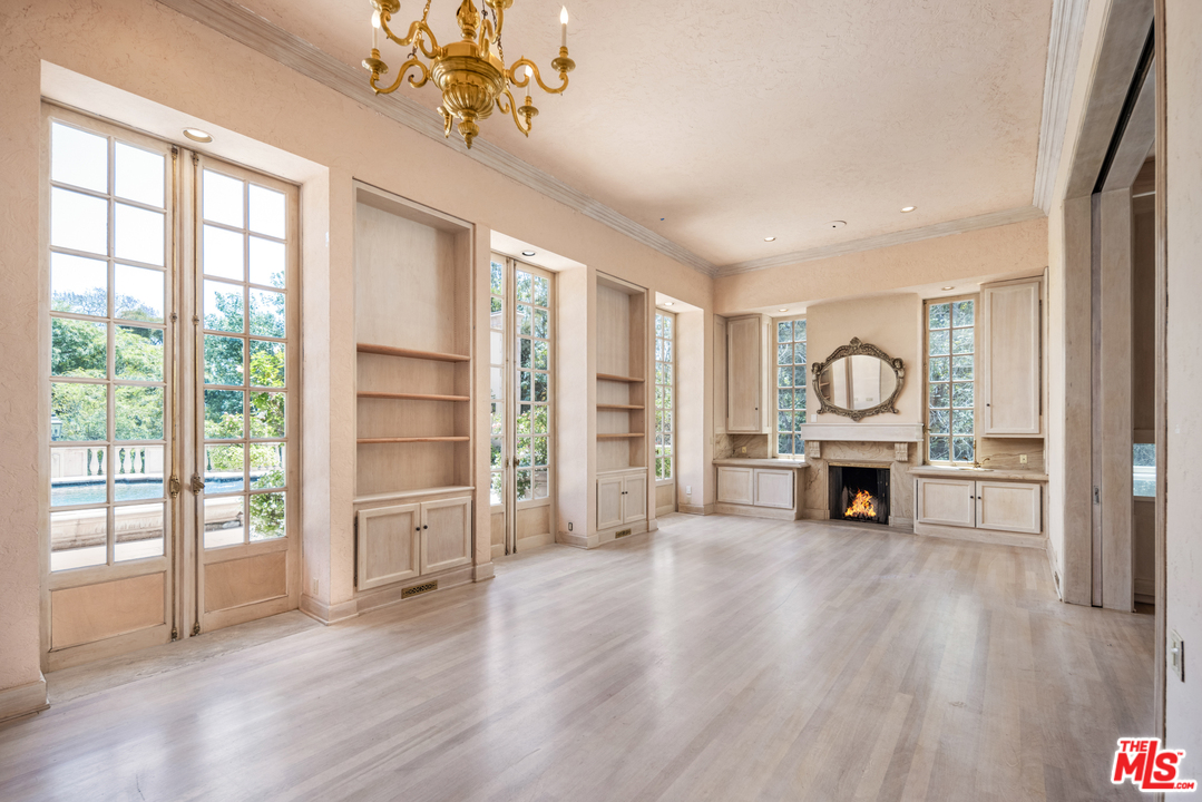 110 North Mapleton Drive Los Angeles, CA 90077 - Photo 10 of 22