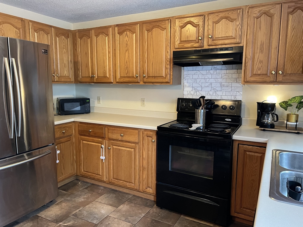 46-48 Kent Road Springfield, MA 01129 - Photo 16 of 24