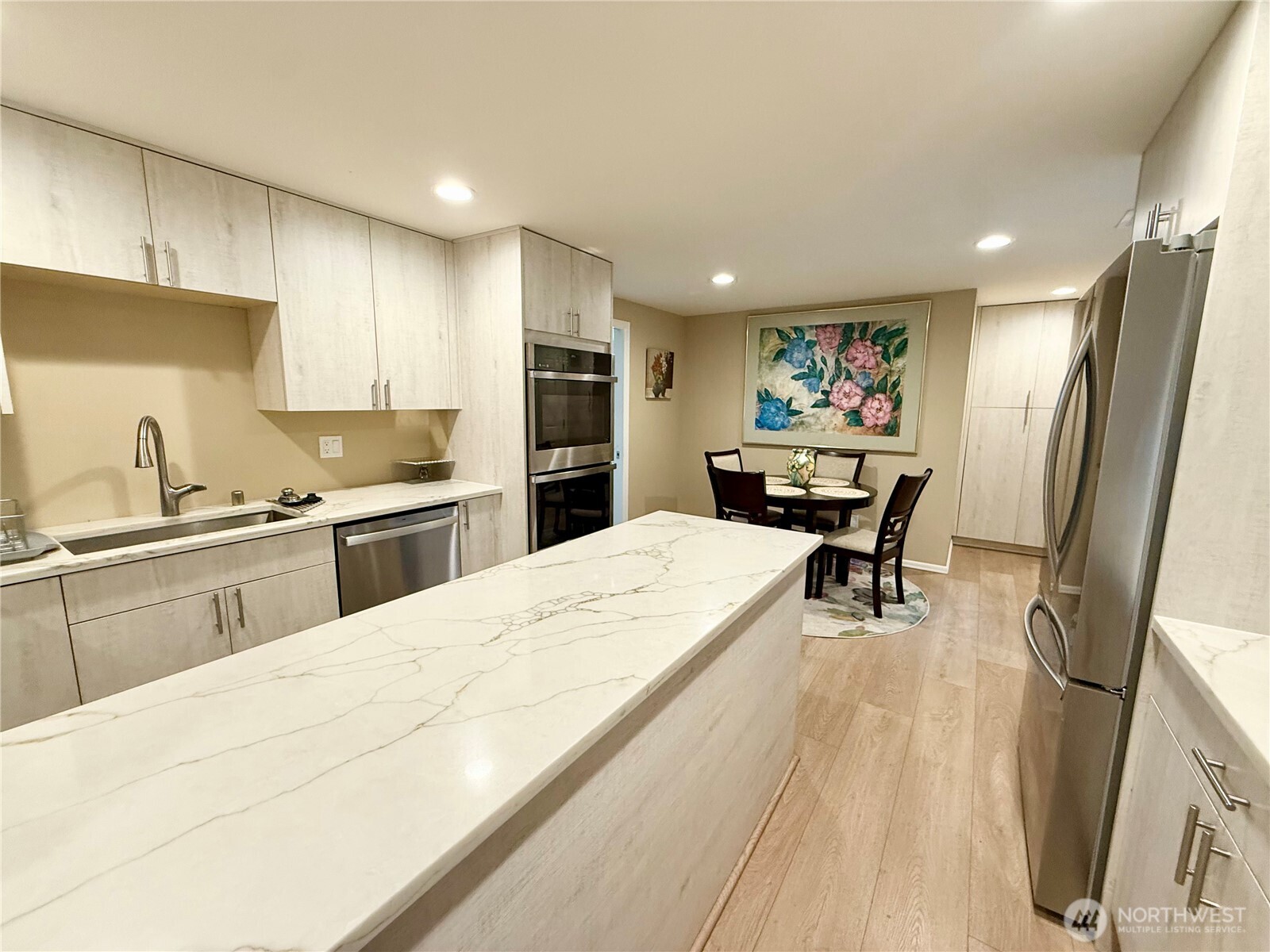 11049 18th Avenue Southwest Seattle, WA 98146 - Photo 15 of 40