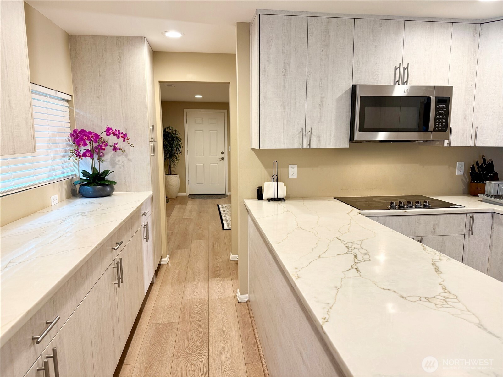 11049 18th Avenue Southwest Seattle, WA 98146 - Photo 25 of 40