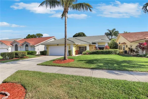 $635,000 | 478 Countryside Drive, Naples, FL 34104