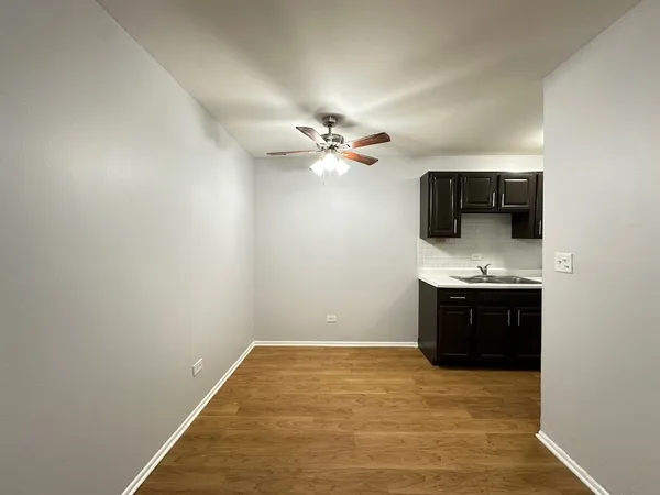 $1,425 | 4612 North Beacon Street, Unit 1G, Chicago, IL 60640