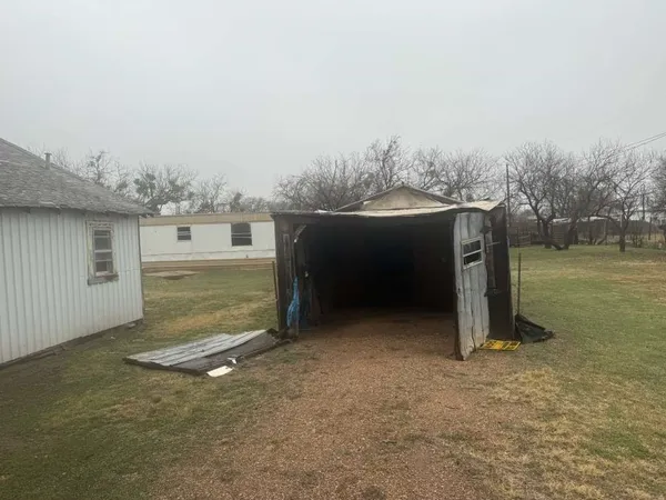 $44,999 | 301 North Bois D Arc Street, Holliday, TX 76366