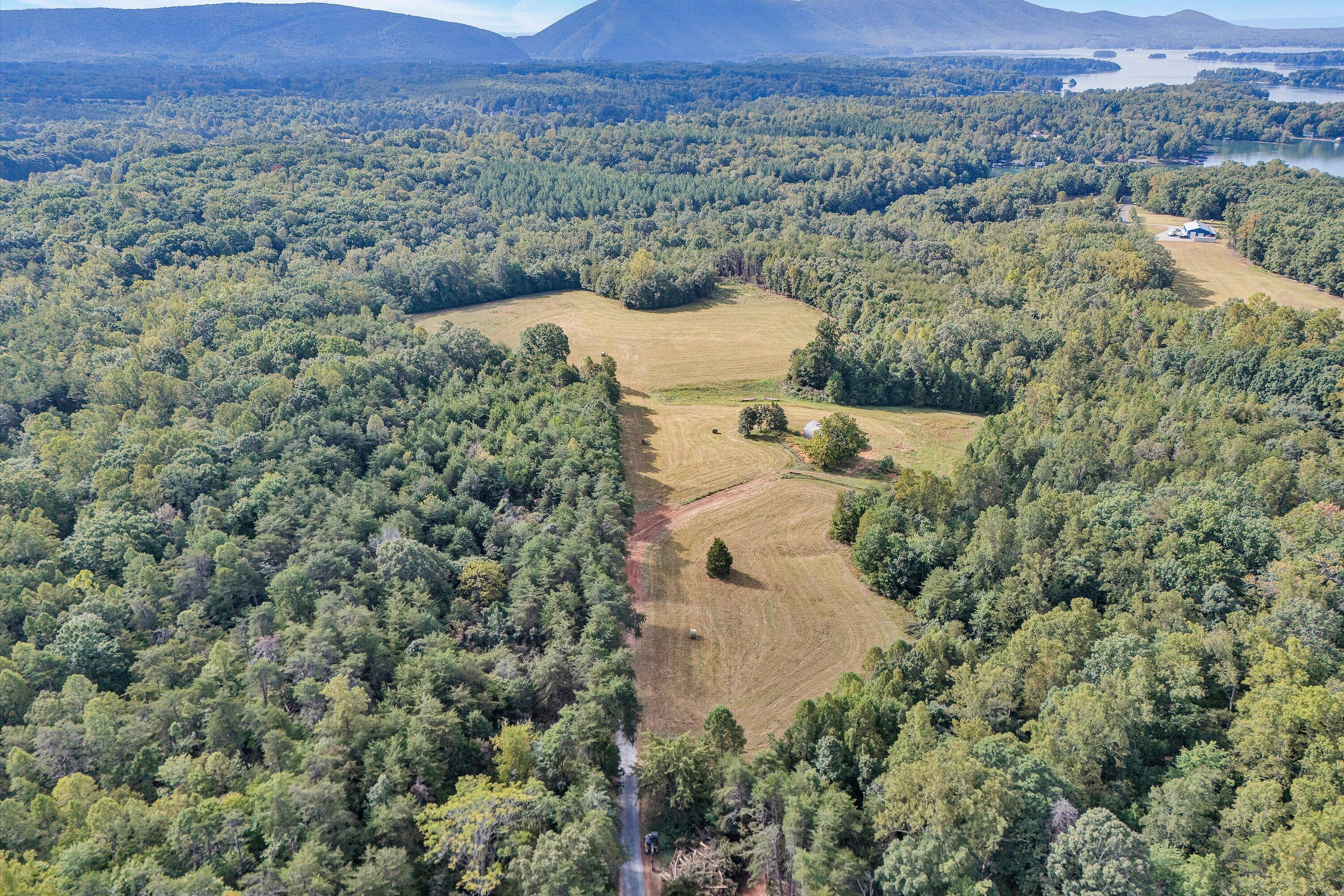 2 Pine Ridge Road Huddleston, VA 24104 - Photo 3 of 25 Pine Ridge Road (6)