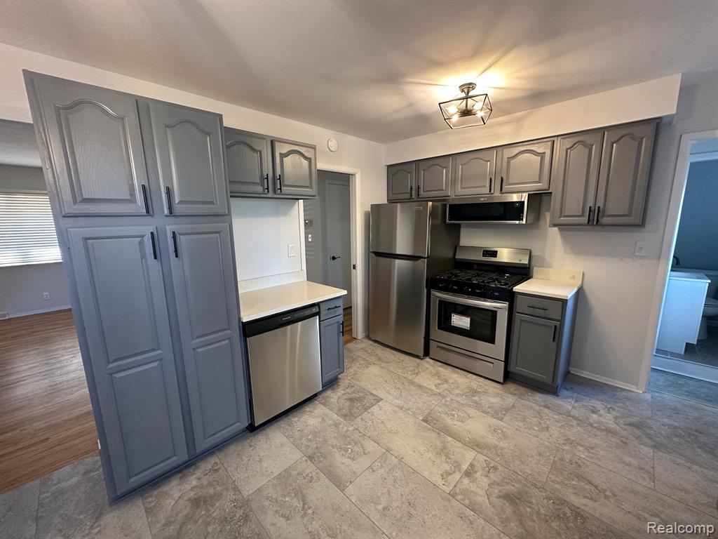 62302 Chubb Road Ray, MI 48096 - Photo 5 of 42