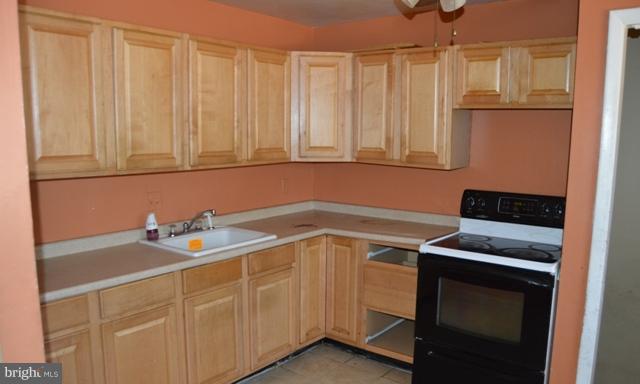 5436 Whitfield Chapel Road Lanham, MD 20706 - Photo 8 of 17 Kitchen
