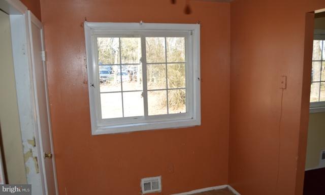 5436 Whitfield Chapel Road Lanham, MD 20706 - Photo 9 of 17 Kitchen