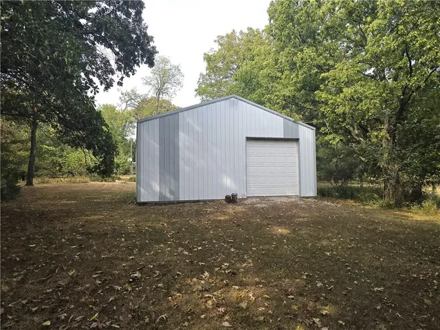 $345,000 | 345 Northwest 51st Road, Clinton, MO 64735