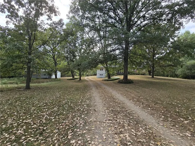 $345,000 | 345 Northwest 51st Road, Clinton, MO 64735