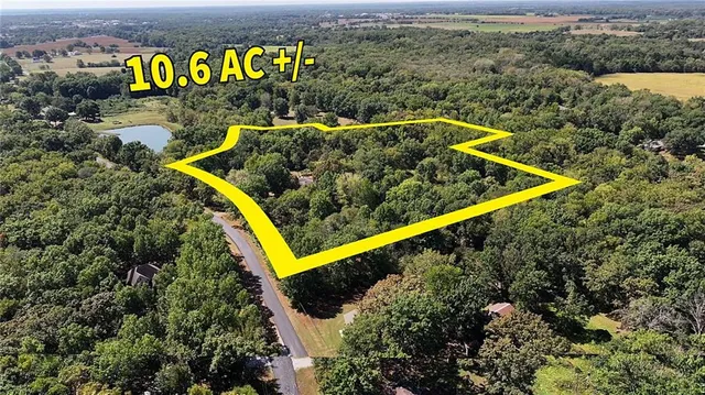 $345,000 | 345 Northwest 51st Road, Clinton, MO 64735