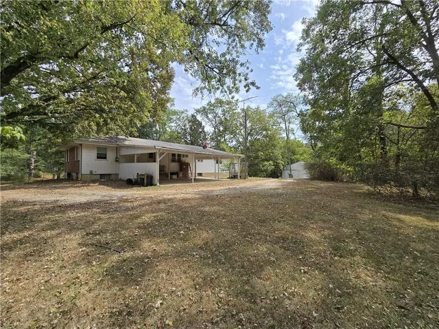 $345,000 | 345 Northwest 51st Road, Clinton, MO 64735