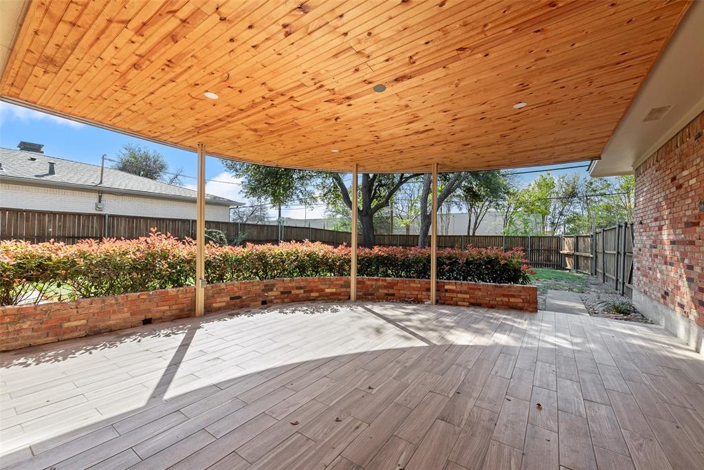 3106 Sharpview Lane Dallas, TX 75228 - Photo 28 of 31 a view of a backyard with sitting area