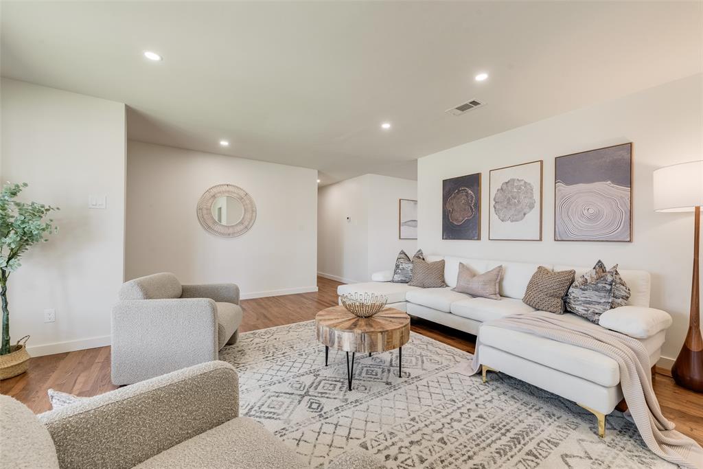 3106 Sharpview Lane Dallas, TX 75228 - Photo 4 of 31 a living room with furniture and a large window