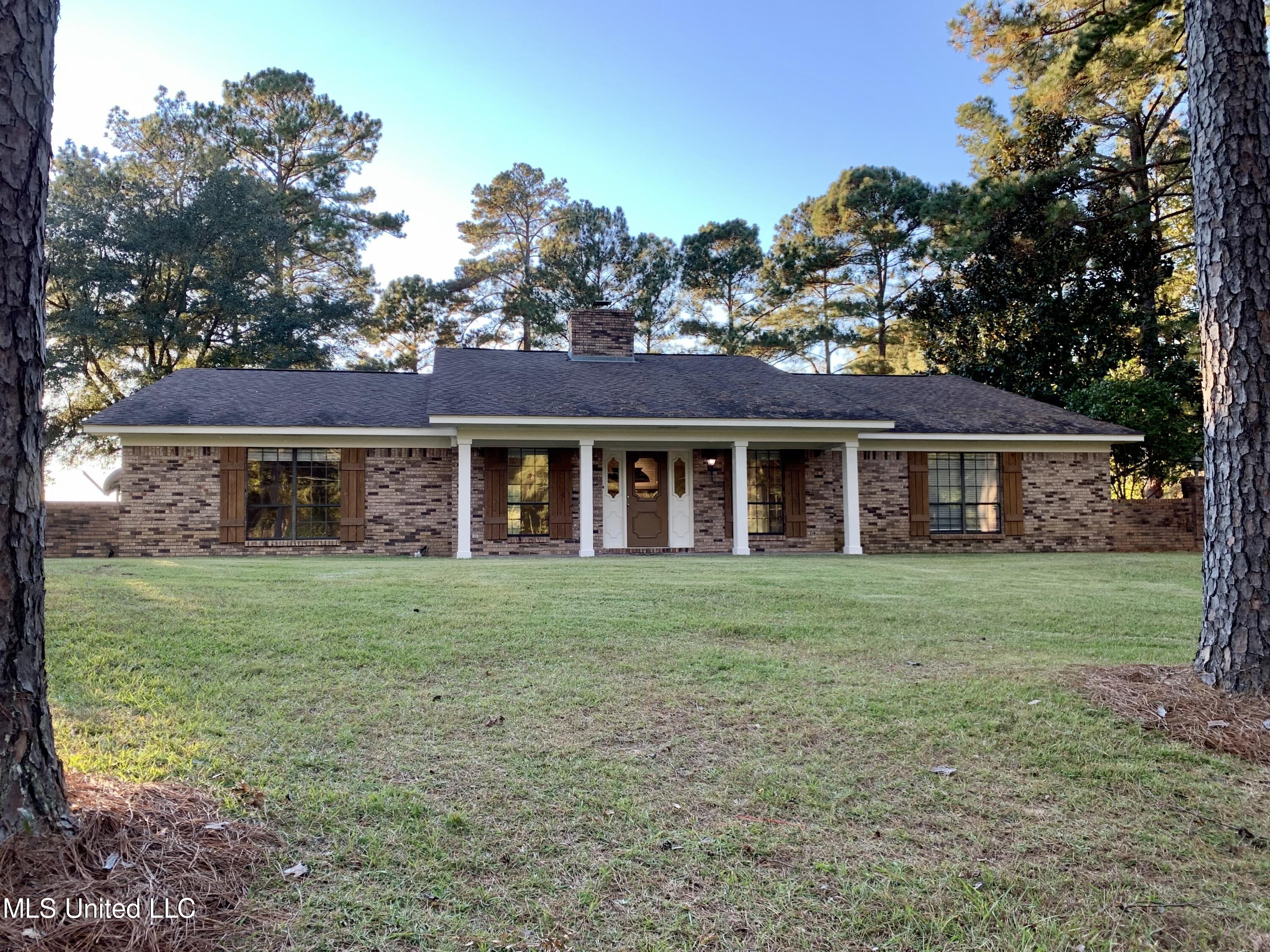 1089 Gallatin Road Crystal Springs, MS 39059 - Photo 1 of 40 22BE3D98-9BBB-473B-9929-D62ABB05FB0B
